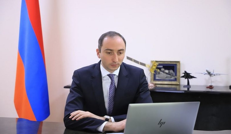 Ռոբերտ Խաչատրյանը մասնակցել է «Գիտությունն ու տեխնոլոգիաները հասարակության մեջ» ֆորումի առցանց հանդիպմանը