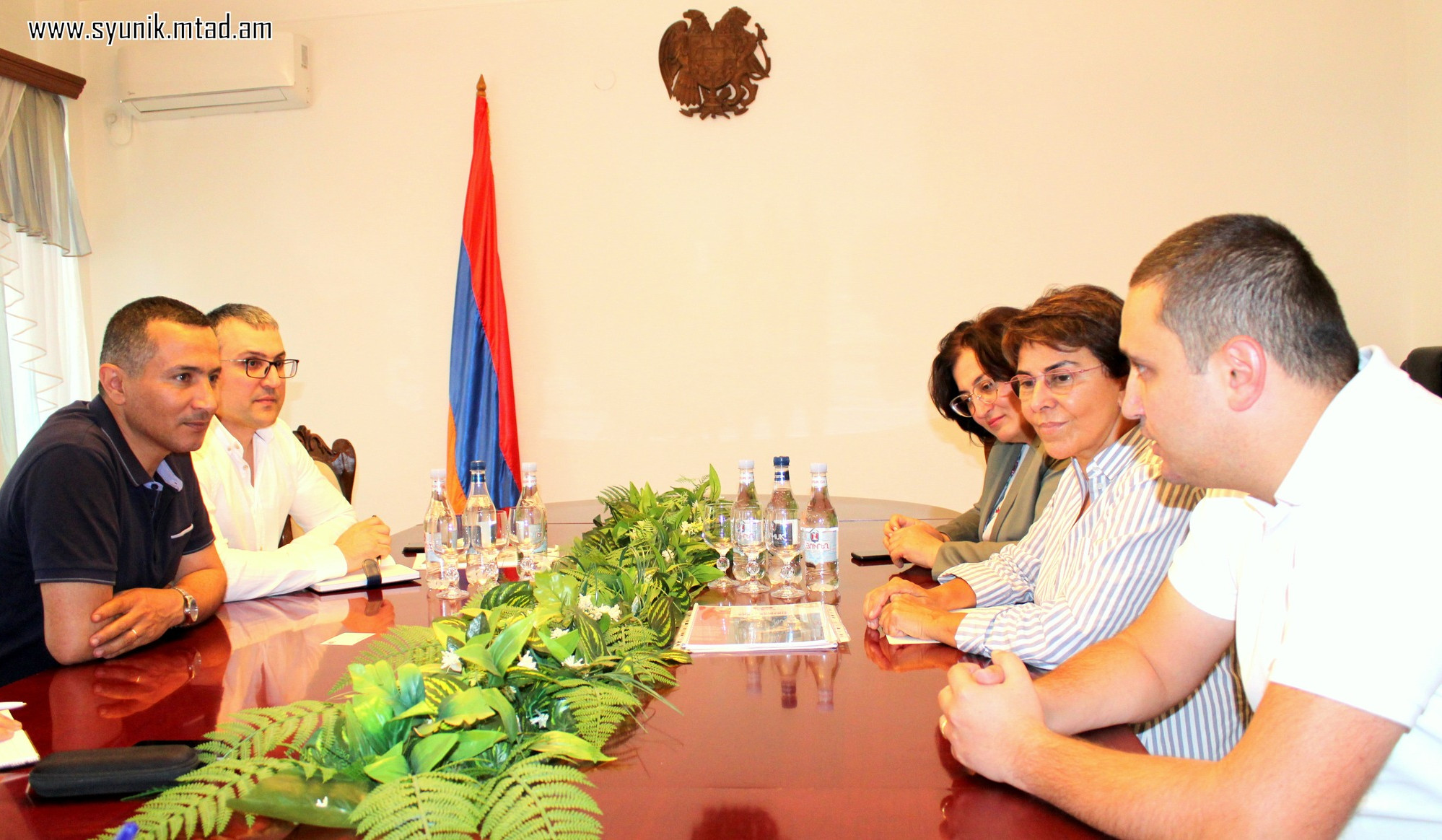 Ռոբերտ Ղուկասյանին են ներկայացվել Santé Arménie առողջապահական նախաձեռնության սյունիքյան գործունեության մանրամասները