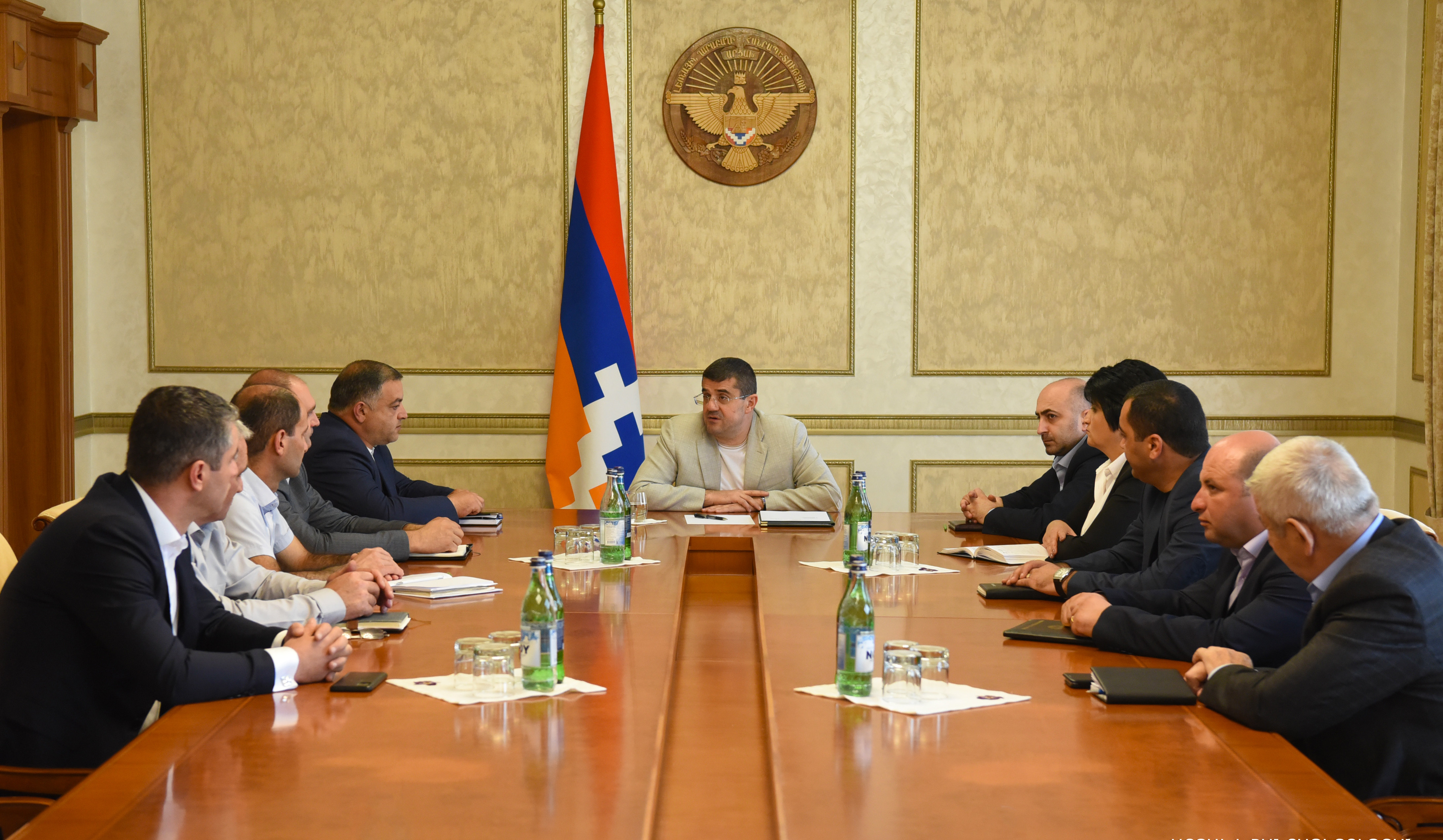 Президент Арцаха Араик Арутюнян созвал рабочее совещание