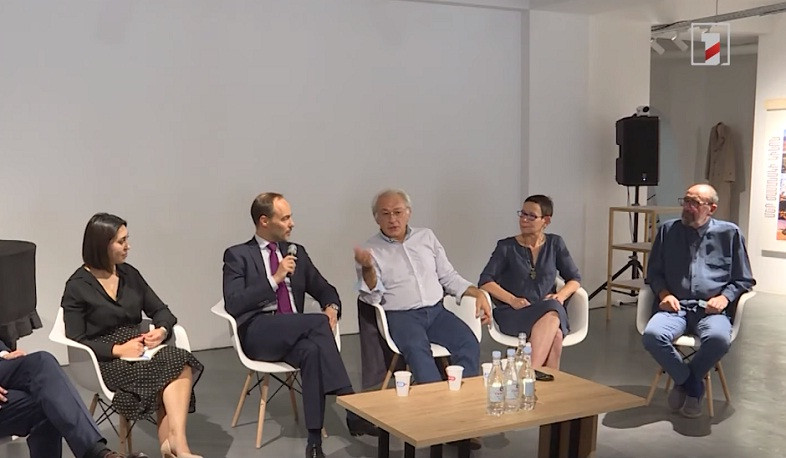 Ֆրանսերենը՝ հայ թատրոնում և կինոյում