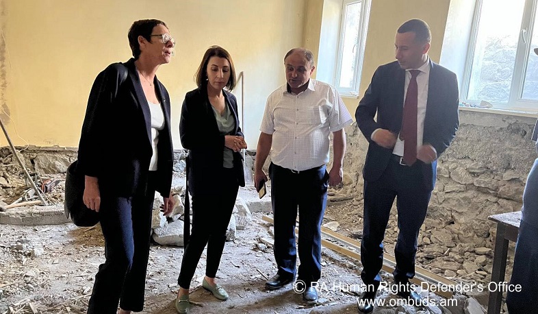 ՀՀ ՄԻՊ-ը և Ֆրանսիայի դեսպանն այցելել են Ադրբեջանի ագրեսիայի հետևանքով Սյունիքում տուժած ընտանիքներին