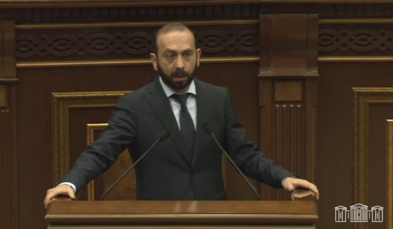 Ararat Mirzoyan bildirib ki, beynəlxalq monitorinq mexanizminin tətbiqi məsələsi müzakirə olunur