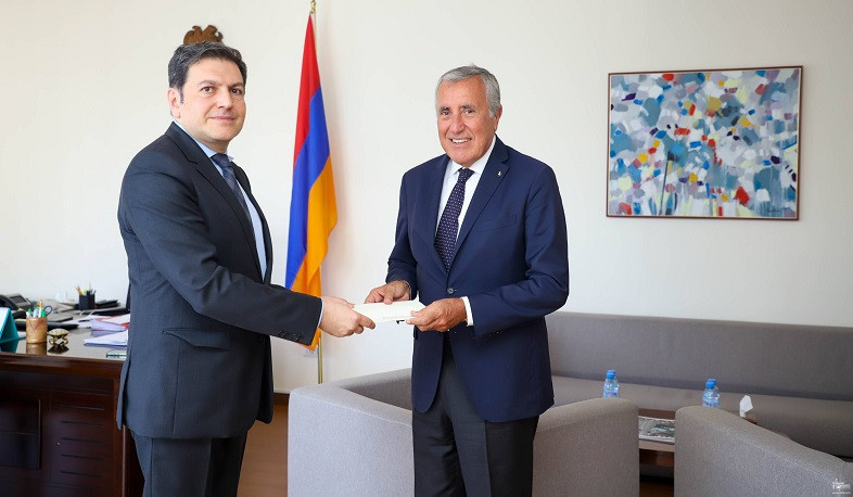 Ambassador of Sovereign Military Order of Malta handed over copy of his credentials to Deputy Minister of Foreign Affairs of Armenia