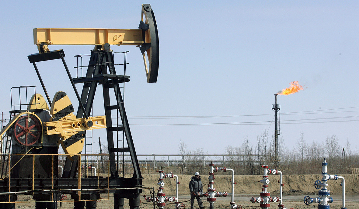 Вице-премьер РФ пригрозил прекратить поставки нефти в страны Запада