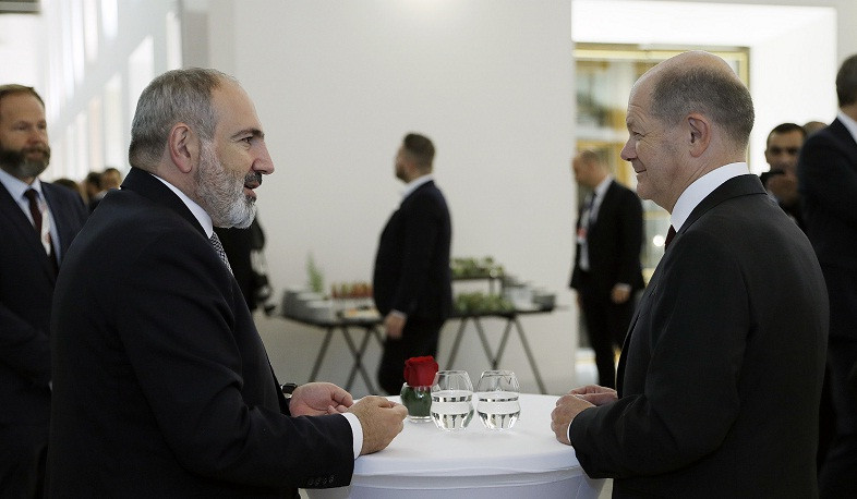 Prime Minister of Armenia, Chancellor of Germany meet in Prague