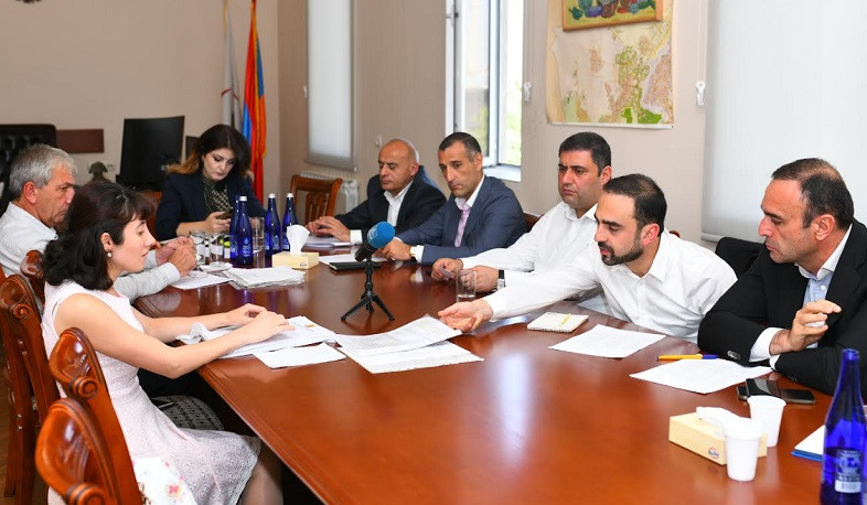 Բնակիչների կարիքները հասկանալու լավագույն մոտեցումն անմիջական շփումն է. Տիգրան Ավինյանն ընդունել է աջափնյակցիներին