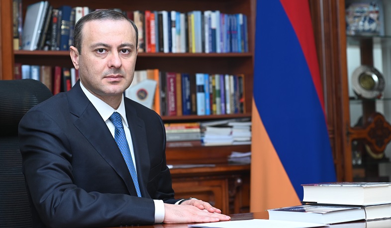 Armen Qriqoryan NATO-nun Gürcüstandakı Əlaqələndirmə Ofisinin rəhbəri ilə görüşüb