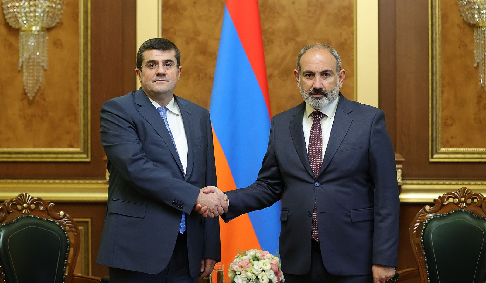 Никол Пашинян встретился в Ереване с президентом Арцаха Араиком Арутюняном