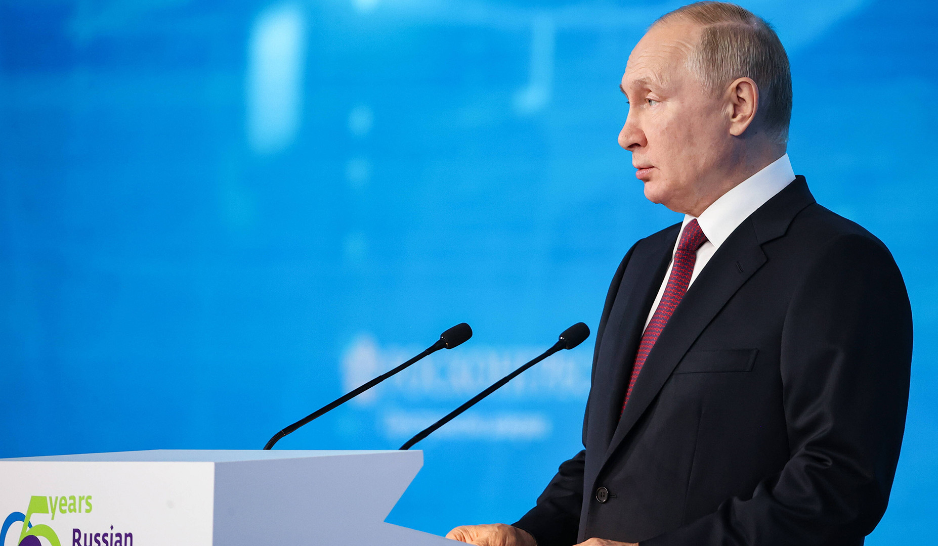 Russia to hold oil exports and production at current levels until 2025: Putin