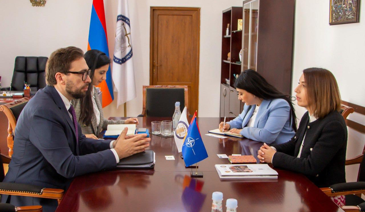 ՀՀ ՄԻՊ-ը Վրաստանում ՆԱՏՕ-ի Կապի գրասենյակի ղեկավարին է ներկայացրել հայ ռազմագերիների նկատմամբ խոշտանգման դեպքերը