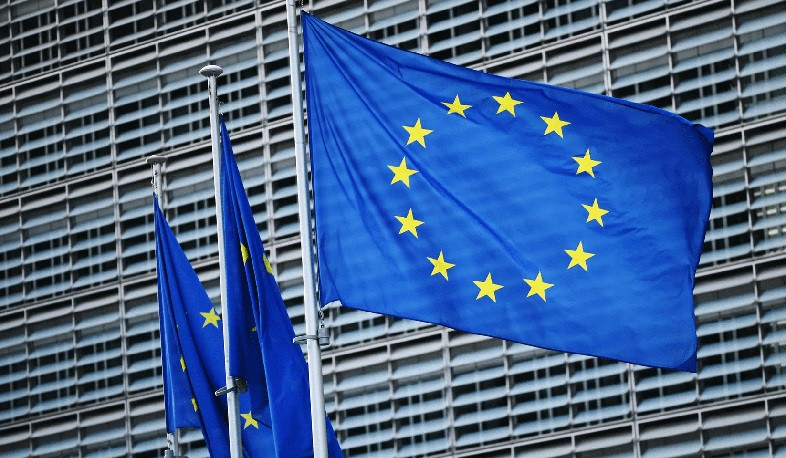 EU approves training mission, €500 million military aid for Ukraine