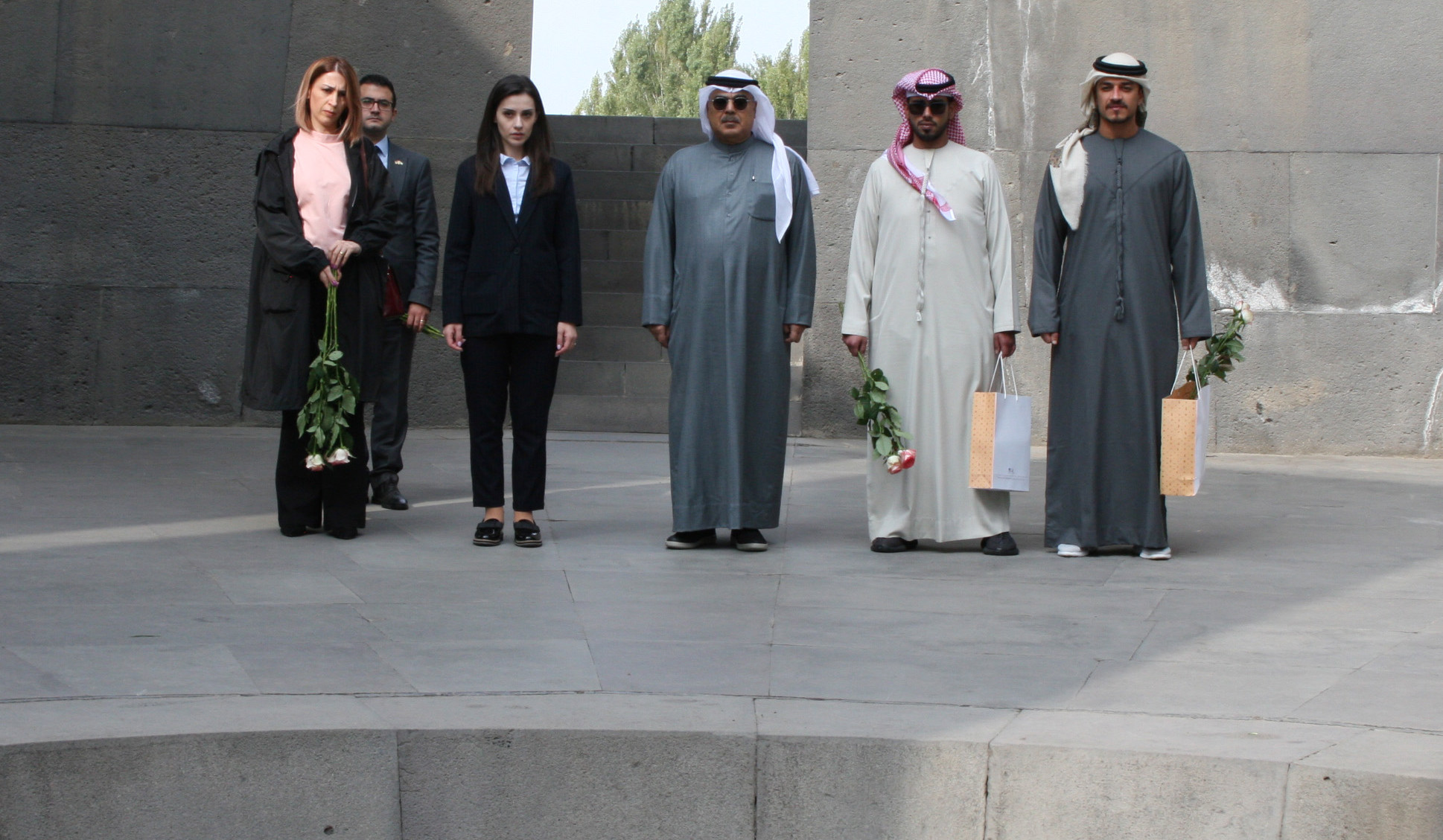 Делегация ОАЭ во главе с Директором института Наследия Шарджи посетила мемориальный комплекс «Цицернакаберд»