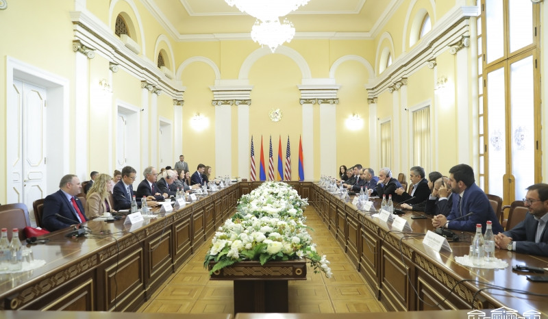 Մեր ինքնիշխան տարածքի որևէ կտոր բանակցության ենթակա չէ. Էդուարդ Աղաջանյանը` ԱՄՆ կոնգրեսականներին