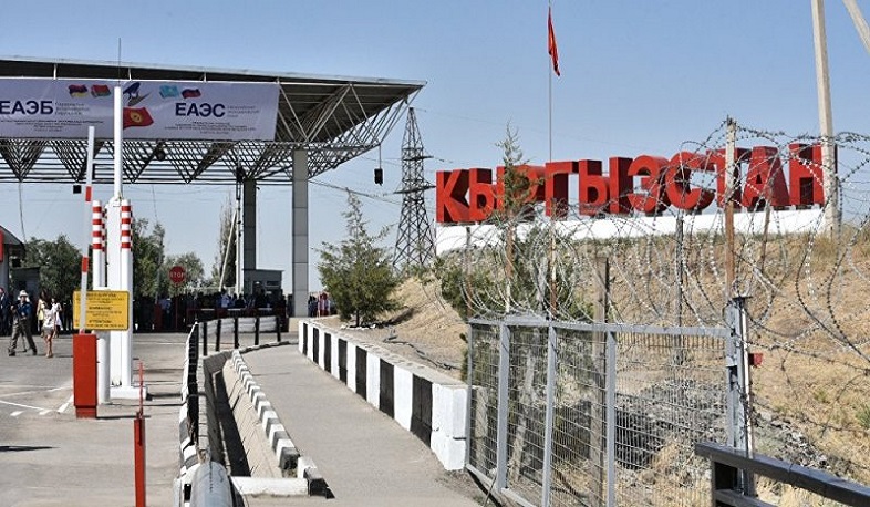 Глава Минобороны Киргизии предложил разместить миротворцев ОДКБ на границу с Таджикистаном