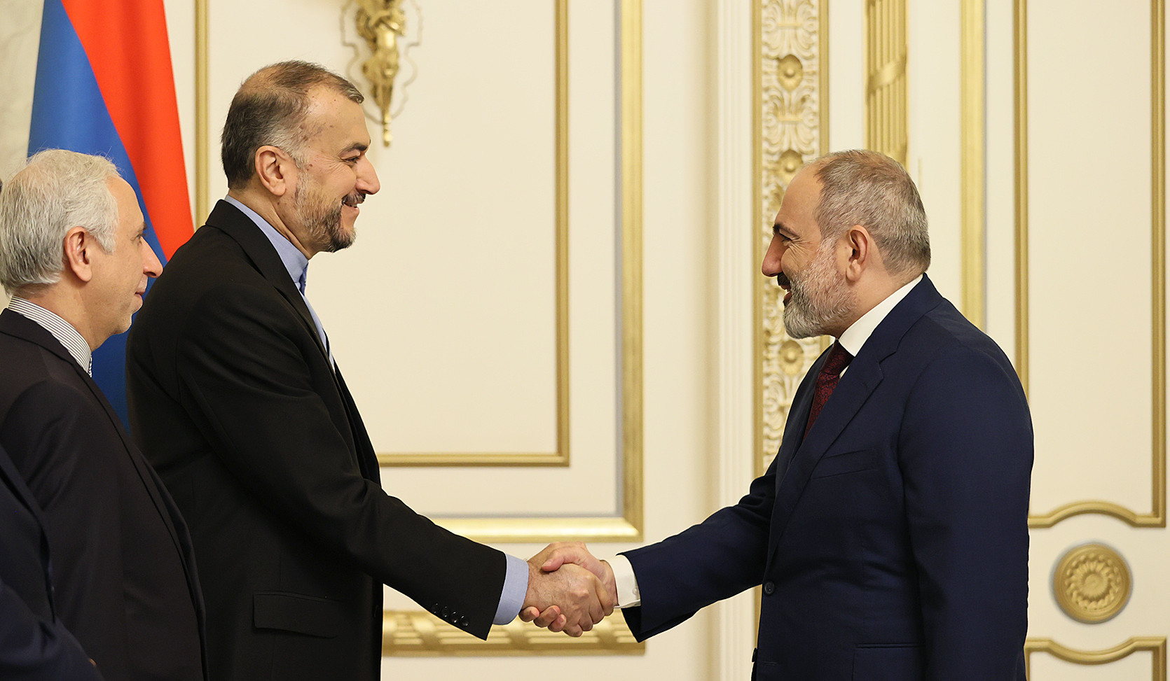 PM Pashinyan, Minister of Foreign Affairs of Iran discuss the agenda of bilateral relations