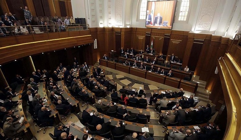 Ливанские депутаты в четвертый раз не смогли избрать нового президента
