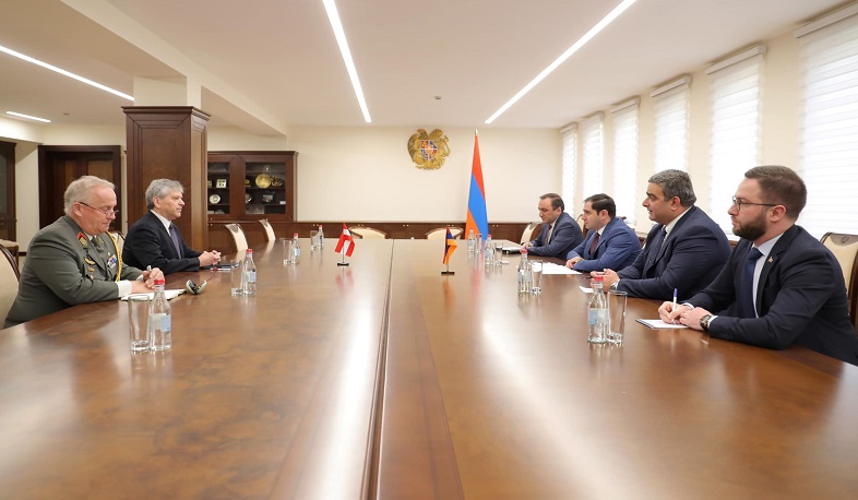 Сурен Папикян представил министру обороны Австрии  ситуацию, сложившуюся в результате последней азербайджанской военной агрессии