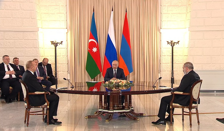 Prime Minister of Armenia, Presidents of Russia and Azerbaijan adopt statement based on Sochi meeting