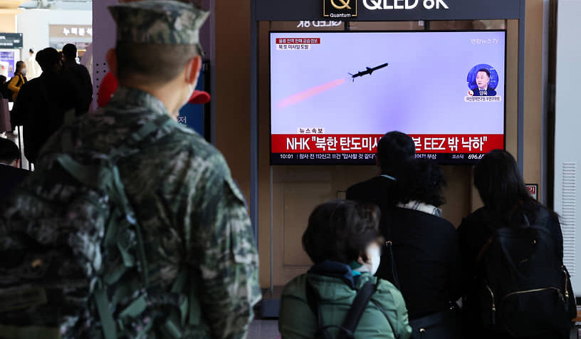Հարավային Կորեայի և ԱՄՆ-ի համատեղ զորավարժությունների ֆոնին Փհենյանը երկու տասնյակից ավելի հրթիռներ է արձակել