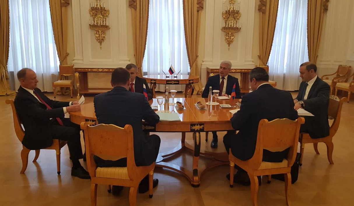 Armenia, Russia Security Council Secretaries discuss regional affairs