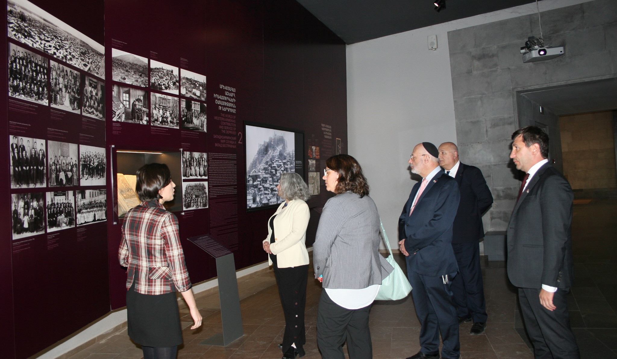 Իսրայելի ԱԳՆ բարձրաստիճան պաշտոնյաներն այցելել են Հայոց ցեղասպանության թանգարան