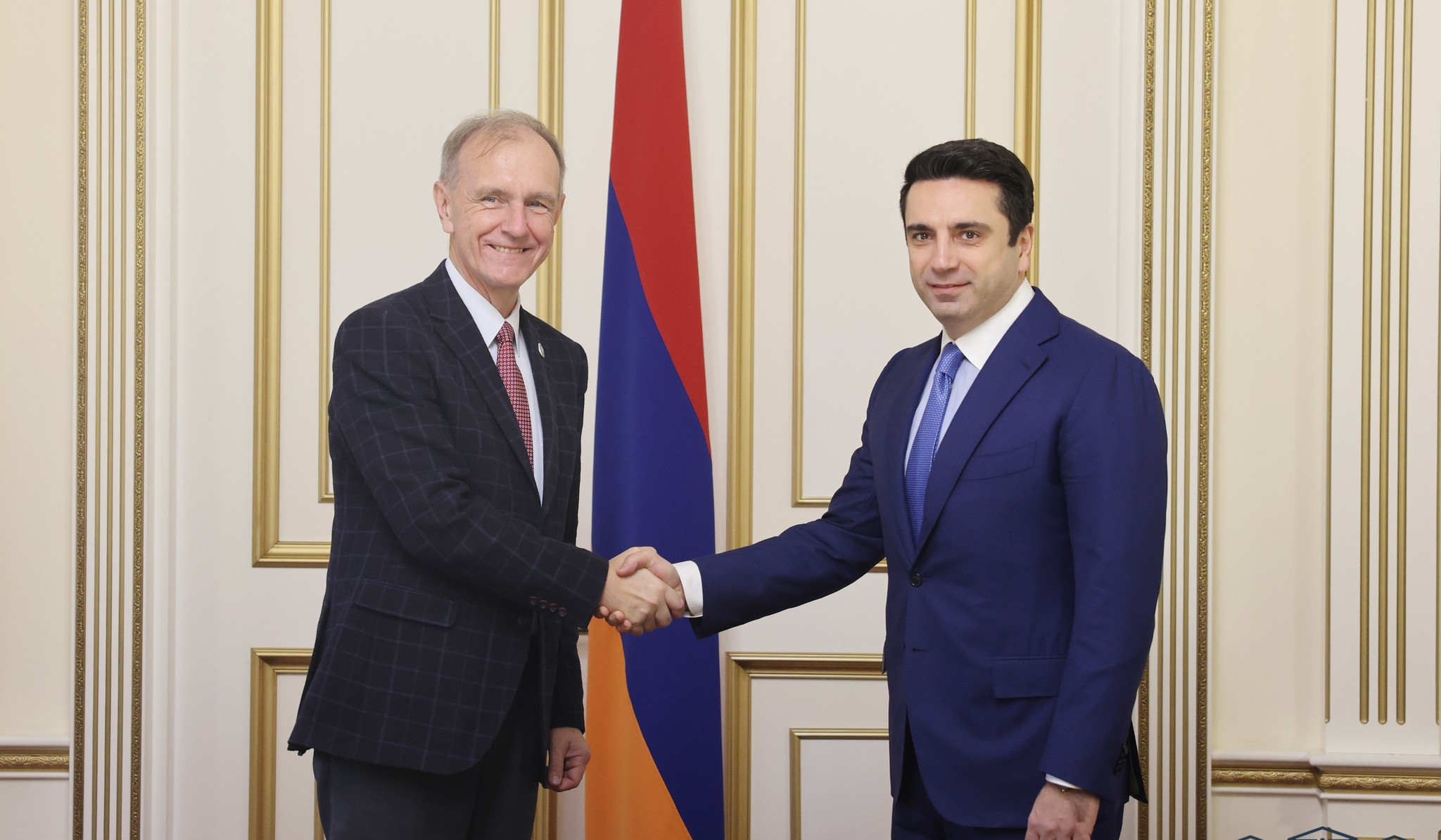 Ալեն Սիմոնյանը մտահոգիչ է համարել Լեհաստանի օդանավակայաններում ՀՀ քաղաքացիների համար տարանցիկ վիզայի պահանջը