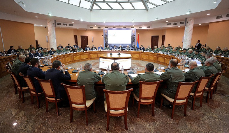 Nikol Paşinyanın sədrliyi ilə Müdafiə Nazirliyində iclas keçirilib