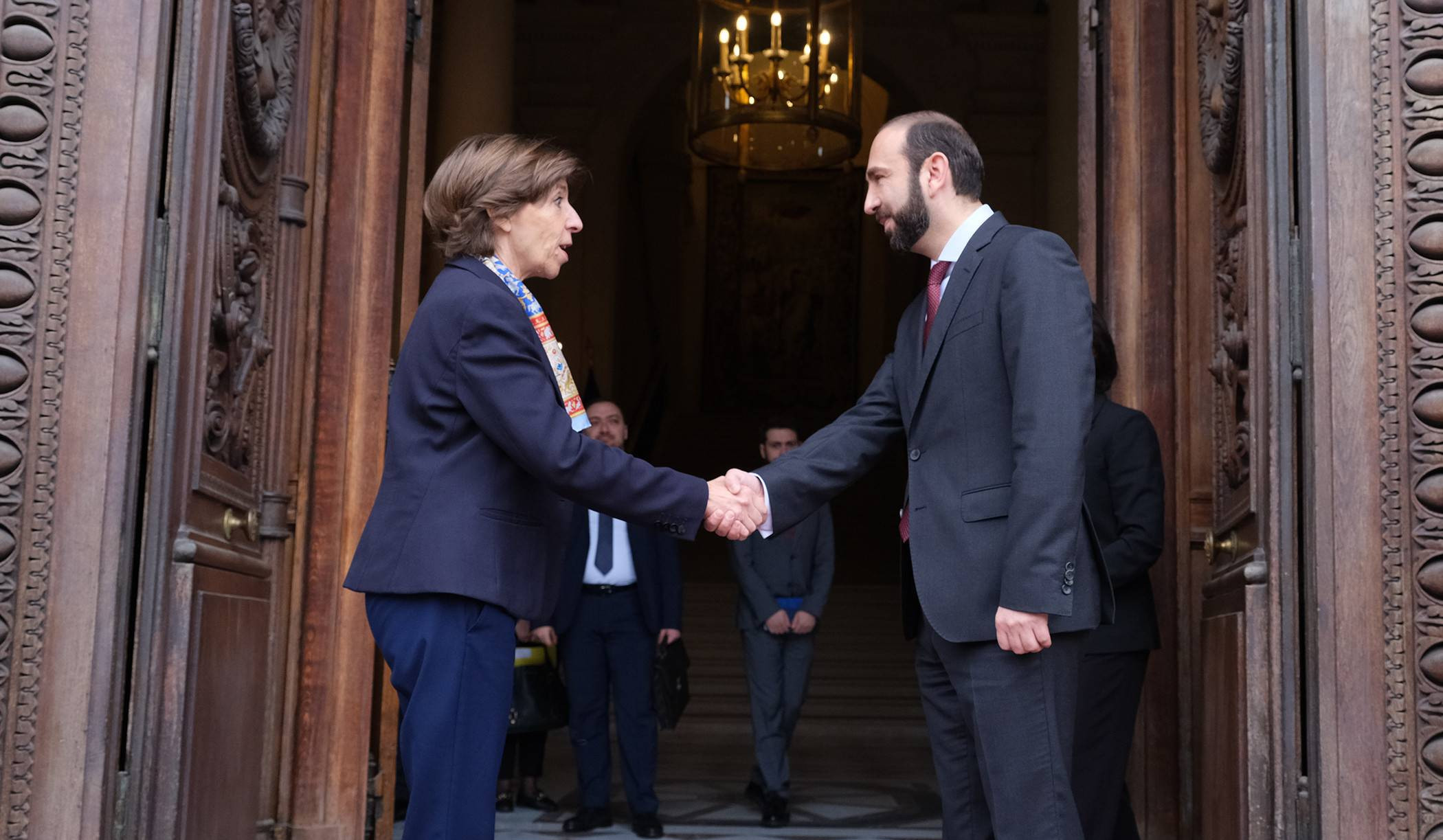 Meeting of Foreign Minister оf Armenia Ararat Mirzoyan with Foreign Minister of France Catherine Colonna