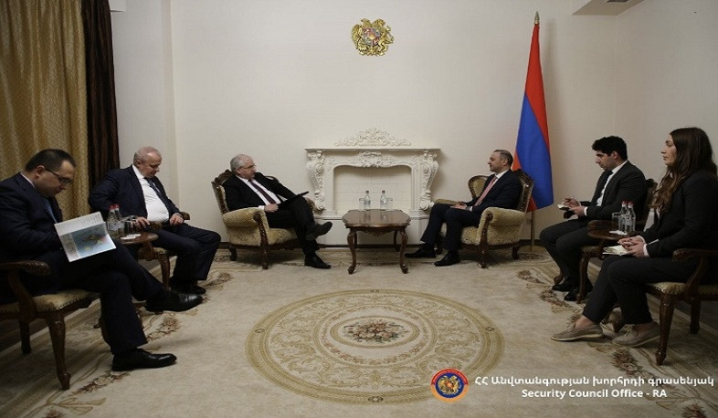 Armen Qriqoryan və İqor Xovayev Dağlıq Qarabağ münaqişəsini və Ermənistan-Azərbaycan münasibətlərinin nizamlanma prosesini müzakirə ediblər