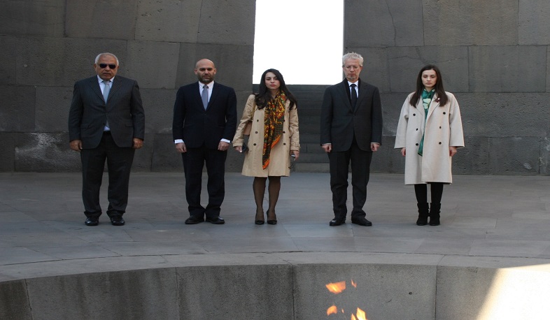 Посол Кипра в Армении посетил Мемориал памяти жертв Геноцида армян
