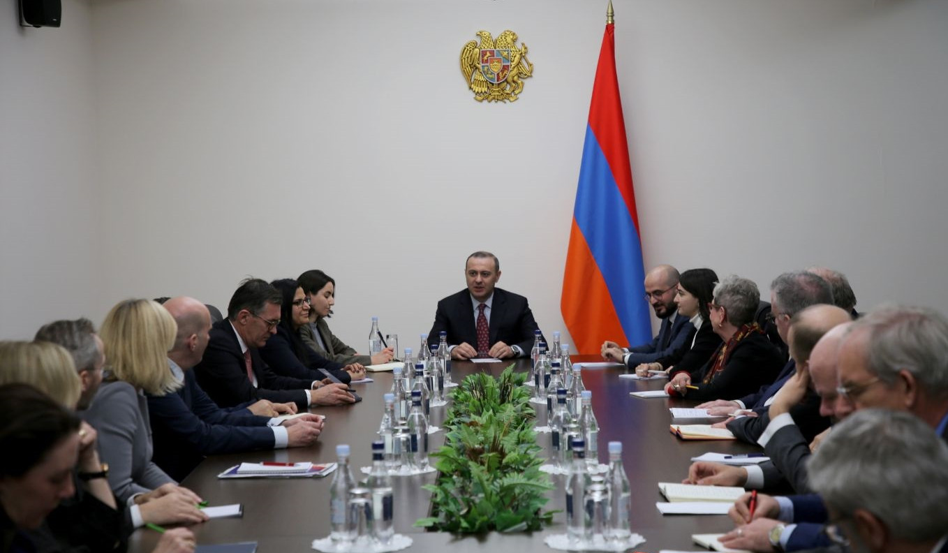 Секретарь Совбеза Армении подчеркнул важность потенциала миссии наблюдателей ЕС