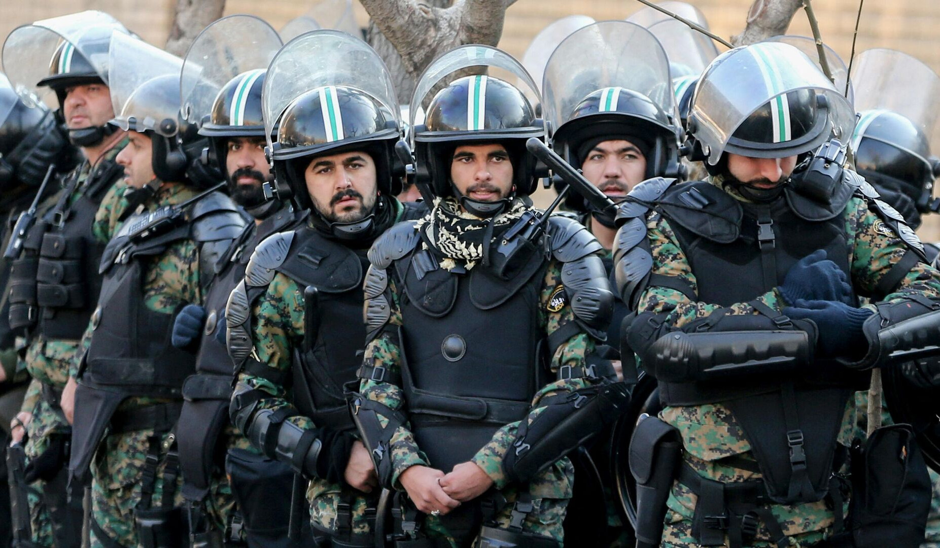 По меньшей мере 7 человек погибли в результате стрельбы на одном из рынков города Изе, Иран