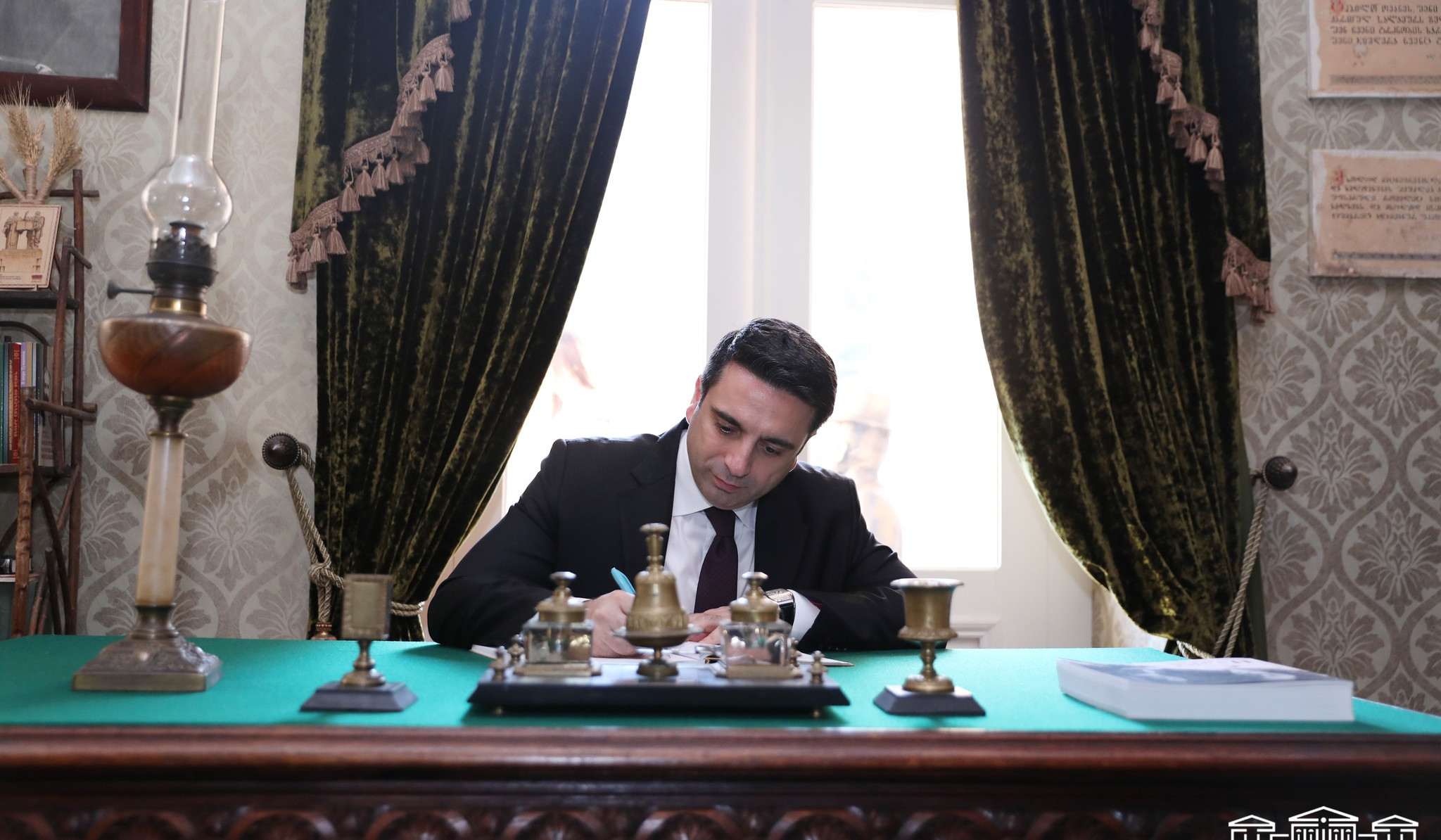 Ալեն Սիմոնյանն այցելել է Հովհաննես Թումանյանի տուն-թանգարան