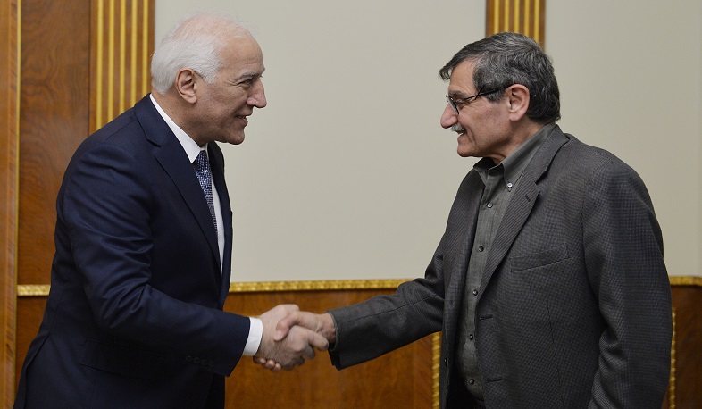 Երկարամյա աշխատանքի համար բժիշկ Հրայր Հովագուիմիանը պարգևատրվել է Հայրենիքի շքանշանով