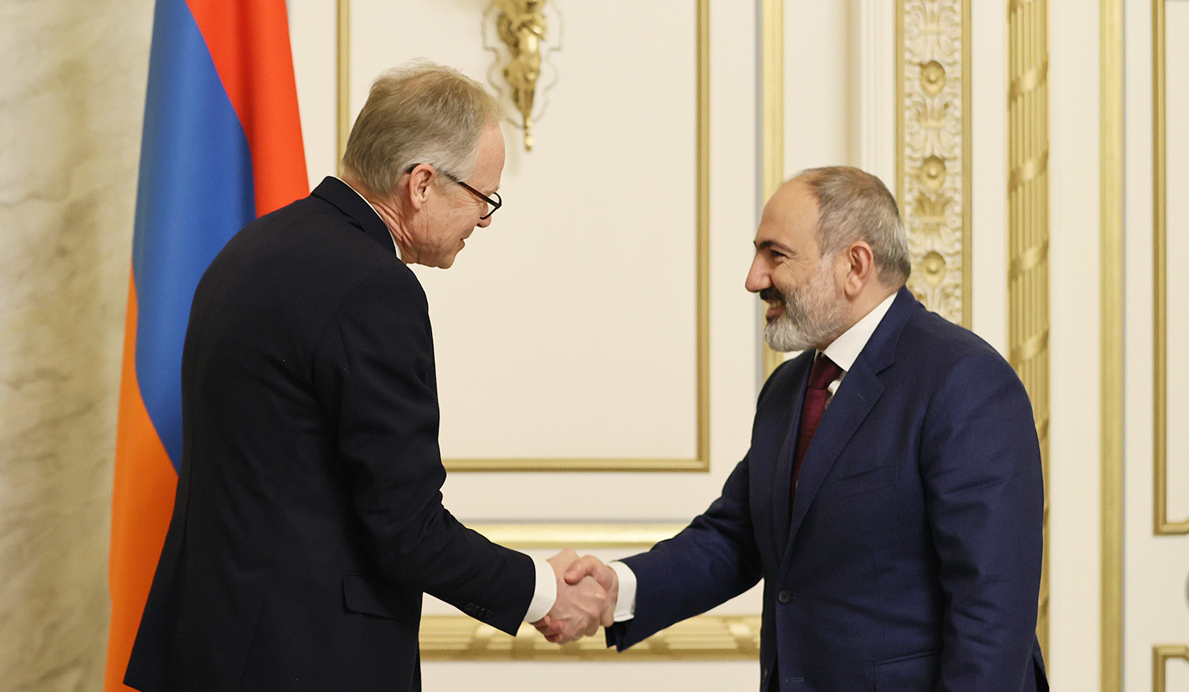 Никол Пашинян принял управляющего директора Европейской службы внешних связей ЕС