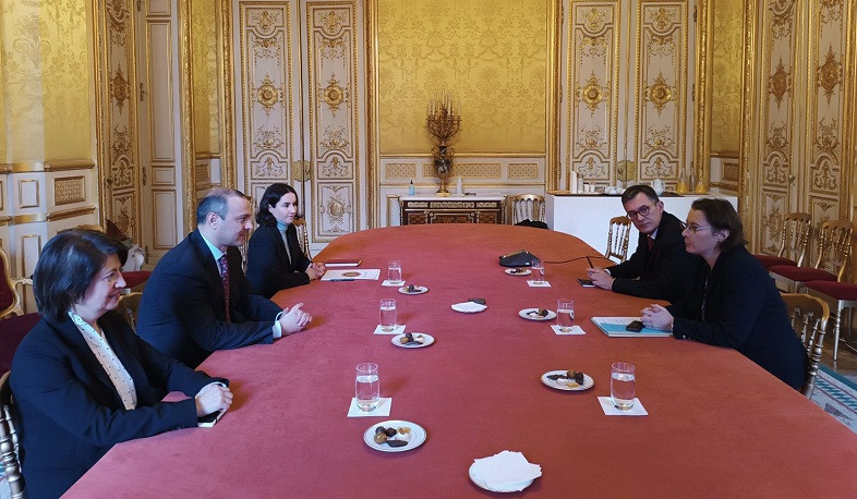 Armen Qriqoryan Fransa Prezidentinin müşaviri ilə görüşüb