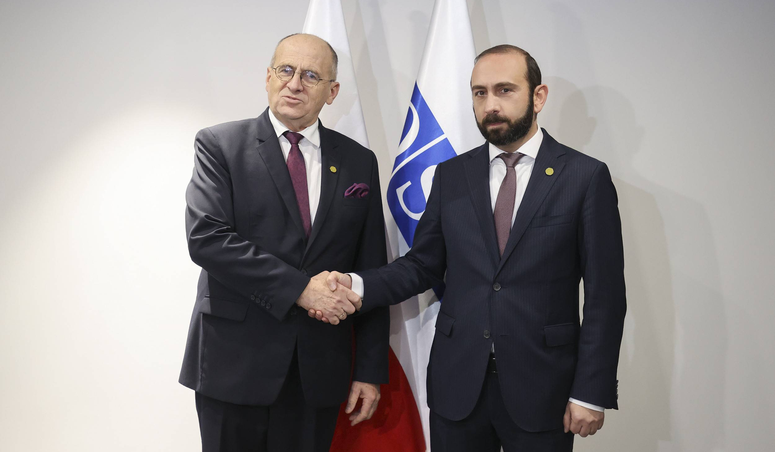 Azərbaycan silahlı qüvvələrinin ER suveren ərazilərindən çıxarılması və humanitar məsələlərin ünvanlanması Ermənistan tərəfi üçün prioritetdir: Mirzoyan