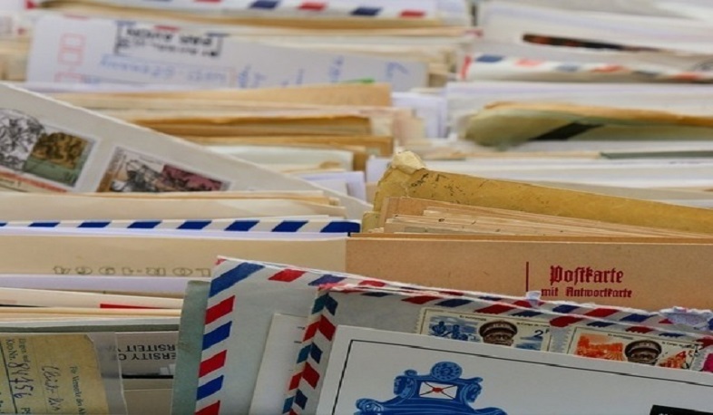 Three envelopes with animal eyes addressed to Ukrainian diplomats seized at Spanish post office