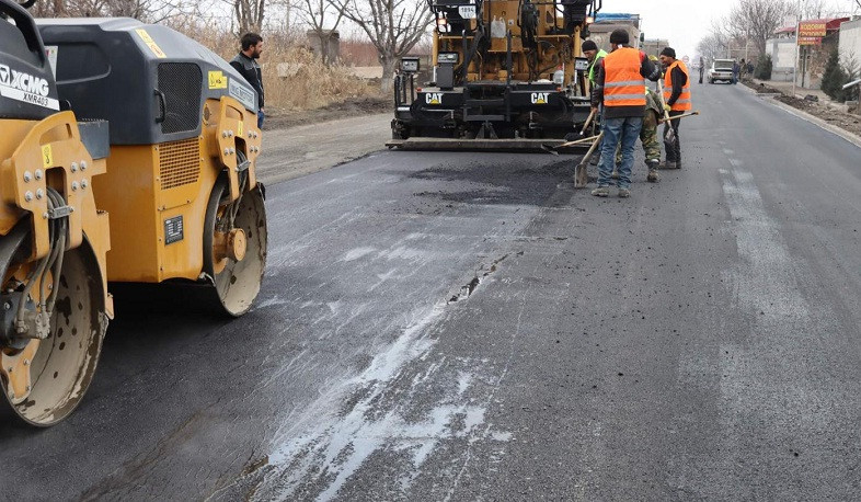 Հացիկում նորոգվում է ճանապարհի երթևեկելի մասը, կառուցվում են մայթեր