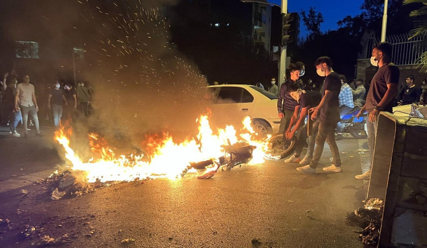 Seven people with British links arrested in Iran over protests