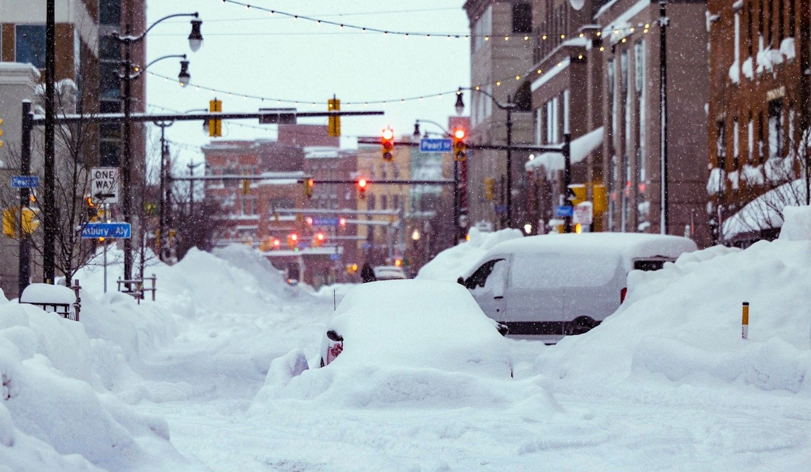 ԱՄՆ-ի ավելի քան 10 նահանգում եղանակային վատ պայմանների պատճառով արտակարգ իրավիճակ է ստեղծվել