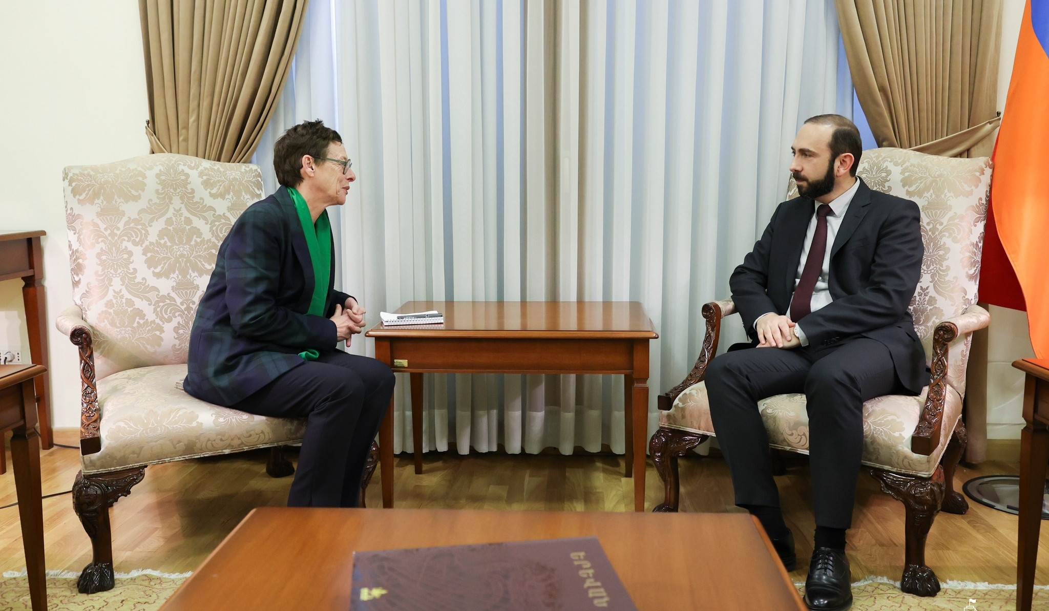 На встрече с Луйо Мирзоян подчеркнул важность постоянную и целенаправленную реакцию международного сообщества и шаги по открытию Лачинского коридора