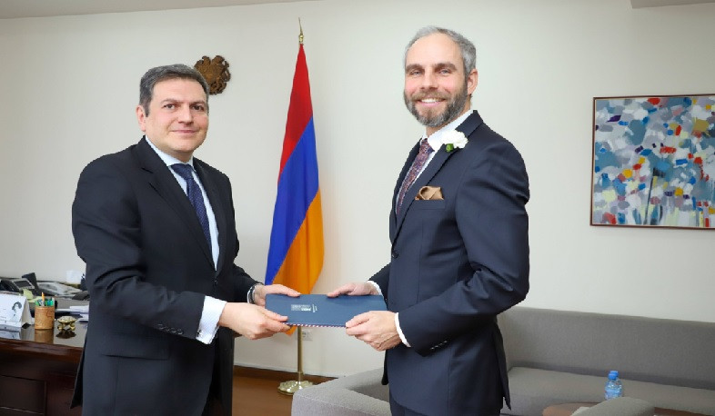 Newly-appointed Ambassador of Czech Republic handed over copy of his credentials to Deputy Foreign Minister of Armenia