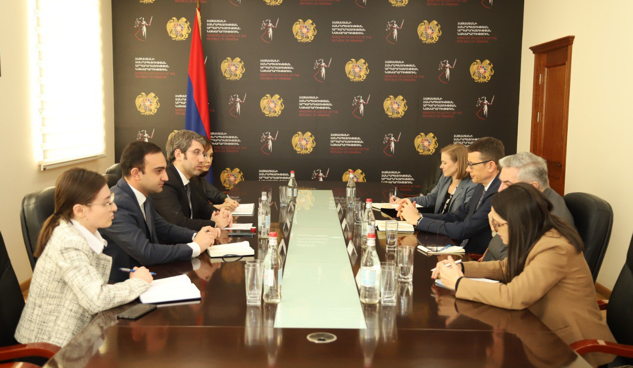 Գրիգոր Մինասյանը Չիփ Լեյթինենին է ներկայացրել կոռուպցիայի դեմ պայքարի շրջանակում իրականացված աշխատանքները