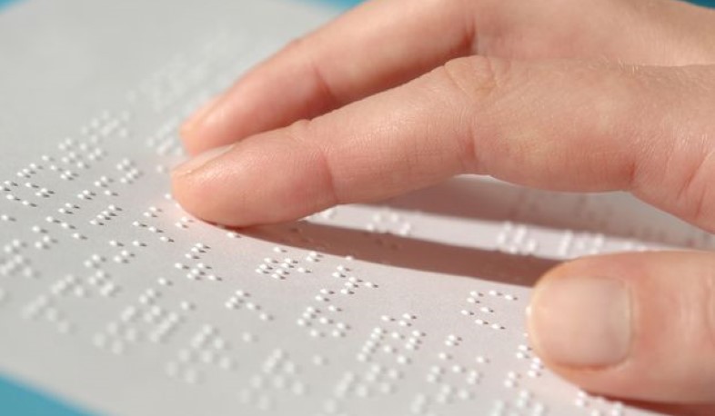 Տեղամասային կենտրոնի և քվեարկության սենյակի չափորոշիչներում ընդգրկվելու են նաև հարմարություններ բրայլյան գրություններով․ ԿԸՀ