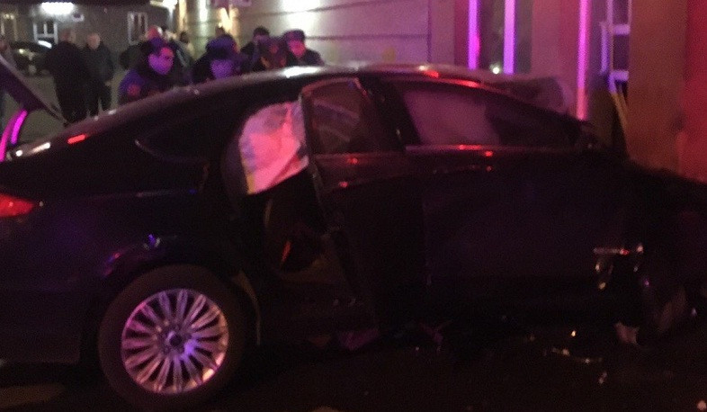 Երևանի Արագածի փողոցում ավտոմեքենան բախվել է պատին. կա զոհ