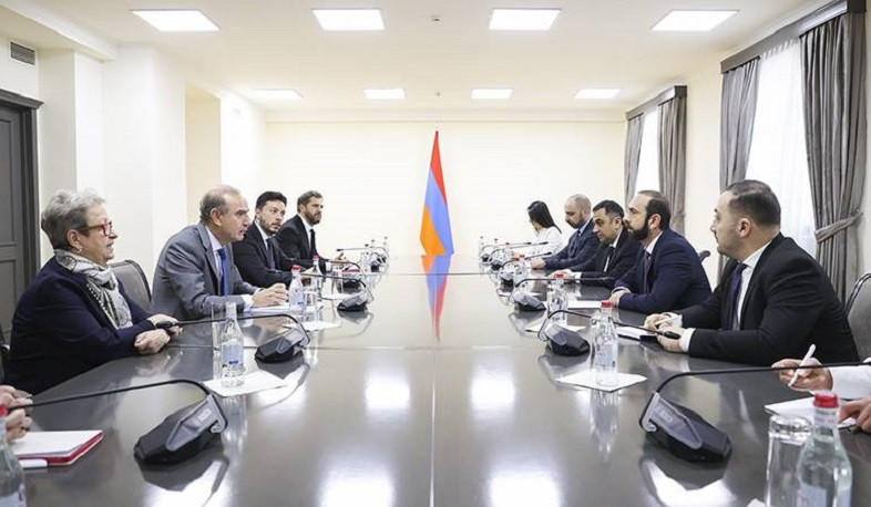 Meeting of Ararat Mirzoyan and Enrique Mora