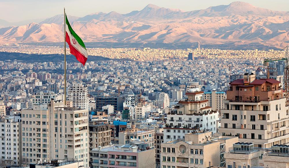 Азербайджан посоветовал своим гражданам не посещать Иран без необходимости