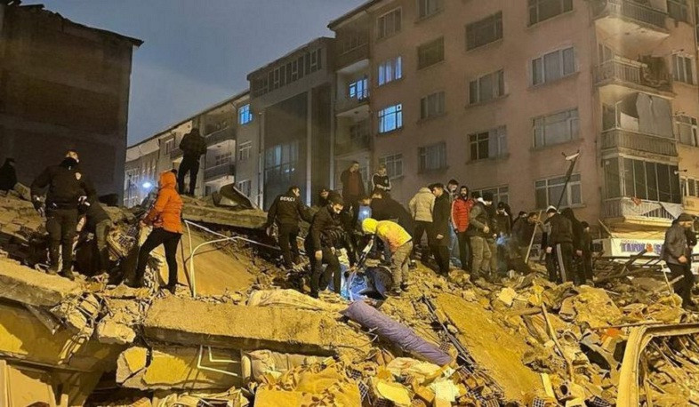 Более 50 человек погибли на юго-востоке Турции в результате землетрясения
