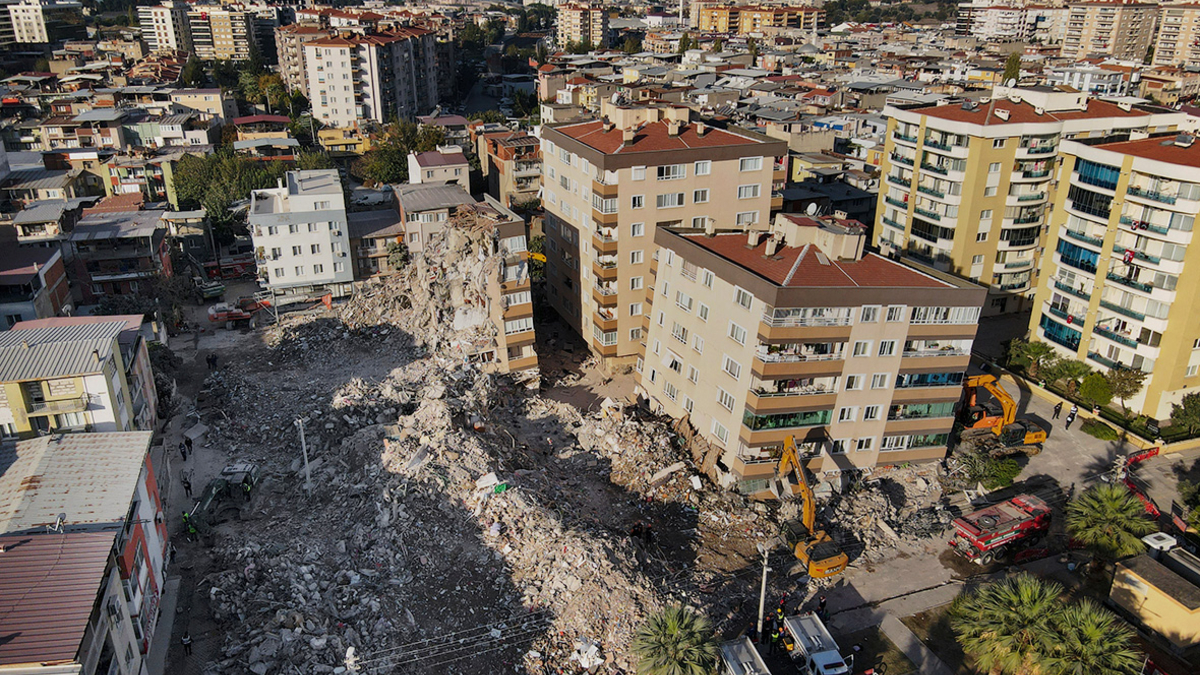 Число жертв землетрясения в Сирии и Турции превысило 500 человек